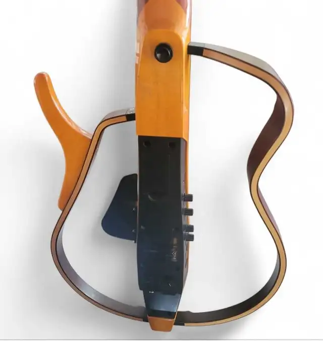 Guitare Yamaha SLG130NW electro classique  in Guitars in Sherbrooke - Image 7