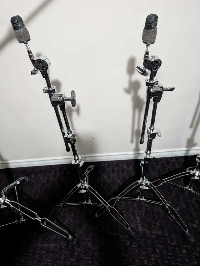Pearl. 6 cymbal boom stands, all in like new condition. in Drums & Percussion in Oshawa / Durham Region - Image 5