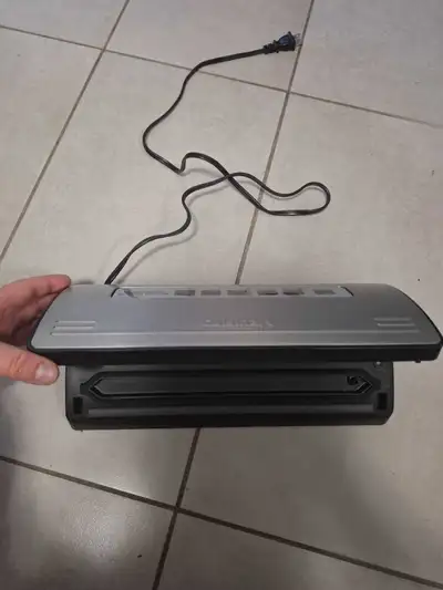 Used, works great Pickup in Bankview Yes I'll take $20