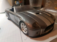 Hot wheels 1/18 Ford Shelby Cobra Concept silver