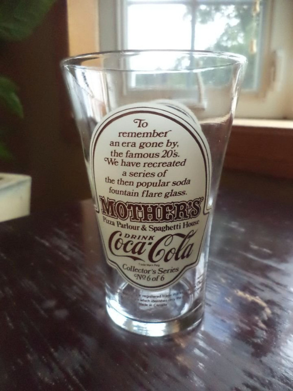 Vintage Coca Cola Mothers Pizza Parlor & Spaghetti House in Arts & Collectibles in Kawartha Lakes - Image 2