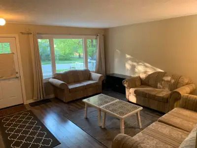 Looking for 5 Roommates!