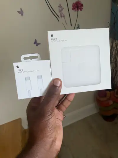 Chargeur MacBook pro and air USB-C de 87W Neuf, View more