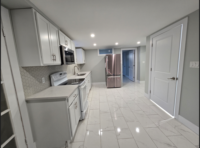 2 BEDROOM APARTMENT-BRIGHTON AREA in Long Term Rentals in Charlottetown - Image 3