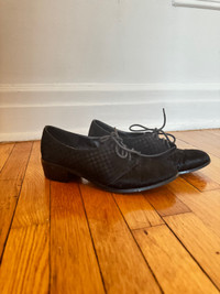 Shelly’s London Oxford Textured Shoes - Size 9