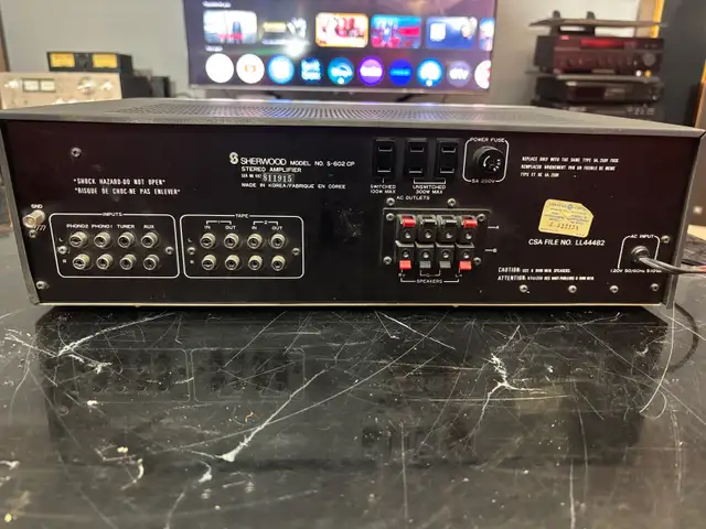 Vintage Stereo Amplifier in Stereo Systems & Home Theatre in Kitchener / Waterloo - Image 4
