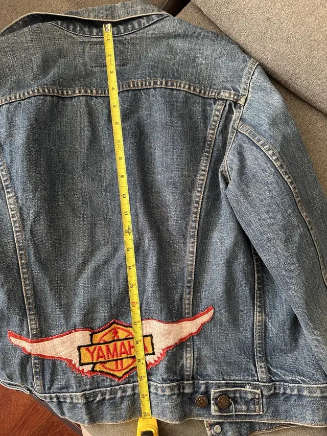 Vintage Levi's made in USA trucker jacket type III men's 80s in Men's in City of Toronto - Image 7