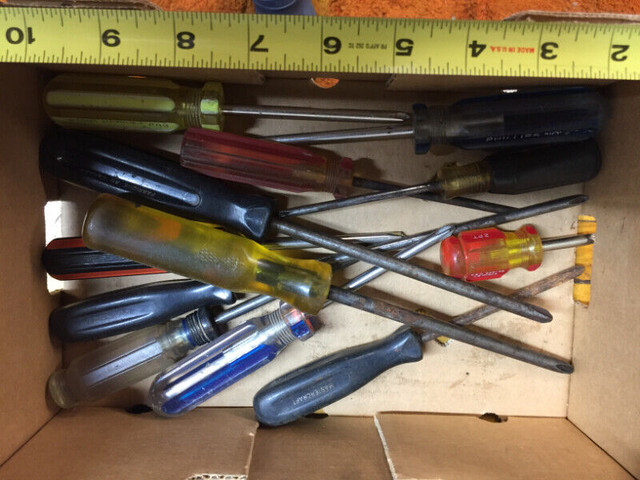 Screwdrivers in Hand Tools in Oshawa / Durham Region - Image 3