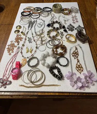 jewelry lot - 73 pieces, View more