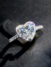 Luxury heart shaped promise ring 
