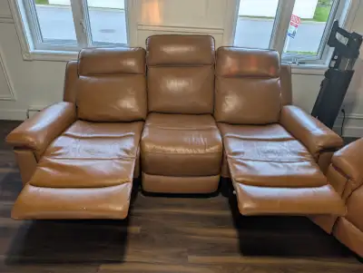 Sofa 3 places et causeuse 2 place en cuir Inclinable électrique, chargeur pour cellulaire