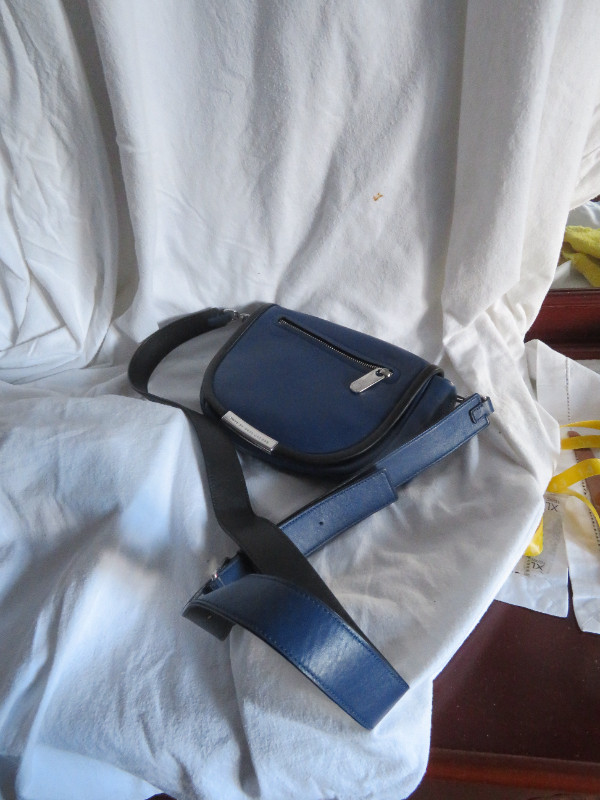 blue bag all leather in Women's - Bags & Wallets in Edmonton - Image 2