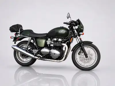Reluctantly offering my 2014 Triumph Thruxton 900 for sale. This is one of the final years of the ic...