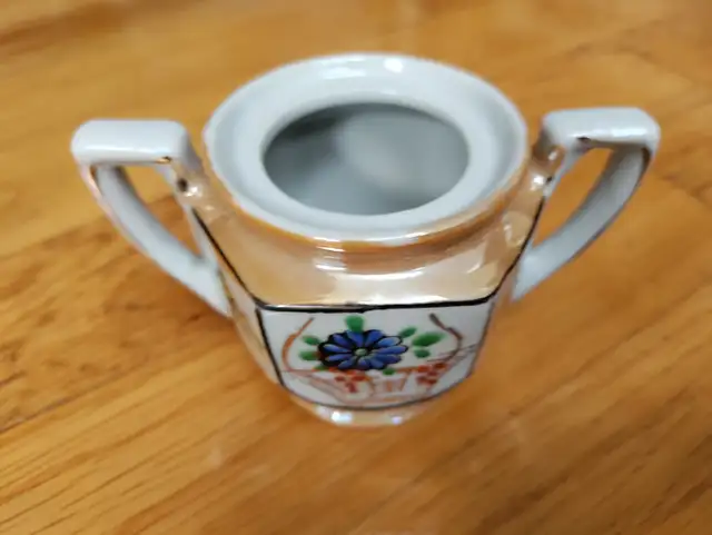 20 PC Tea Pot set for sale. in Other in Calgary - Image 8