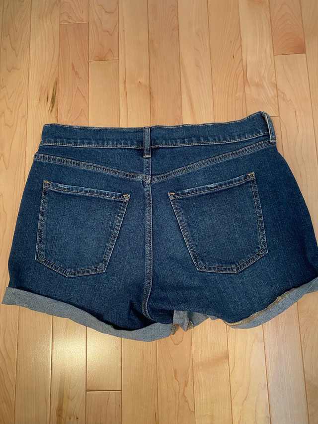Short de jeans  dans Femmes - Pantalons et shorts  à Trois-Rivières - Image 2