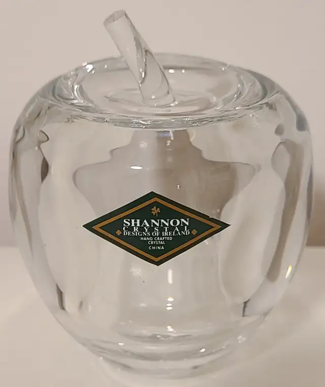*NEW* BOWRING Home Accents Shannon Crystal Apple Box by GODINGER
