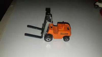 - Hi-Lift Fork Lift Truck - 1983 Matchbox Superfast - missing roll cage - loose in very good conditi...