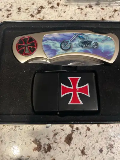 Check out this West Coast Choppers Lighter and Knife Set! This collectible set features a Zippo ligh...