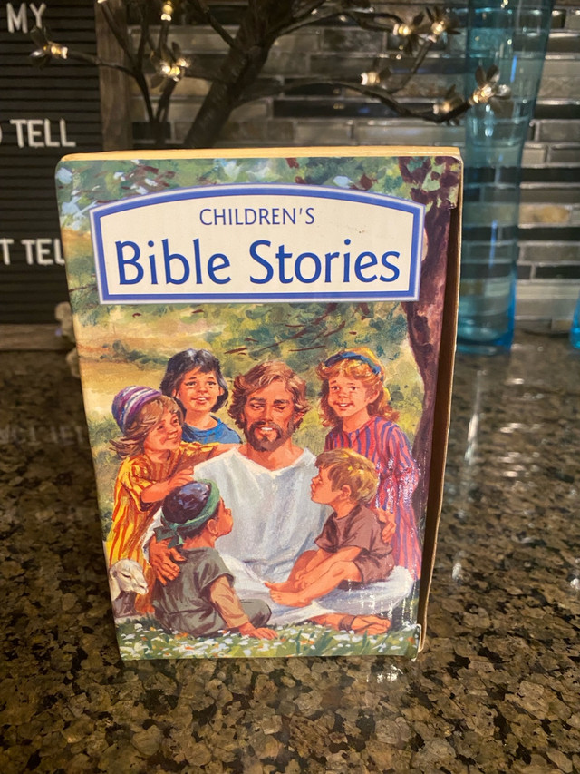 Bible Stories for Children with Case Mint in Children & Young Adult in Windsor Region - Image 3