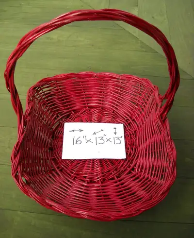 PANIERS EN OSIER (2$ chacun), View more