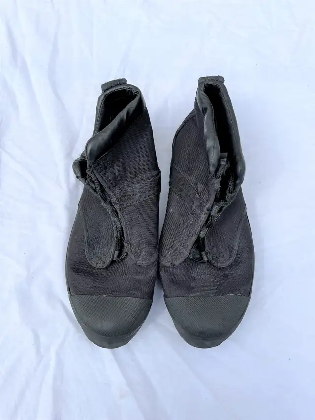 DUI ROCK BOOTS - VERY USED in Water Sports in Edmonton - Image 2
