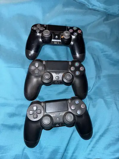PS4 Controllers 40$ for all 3, View more