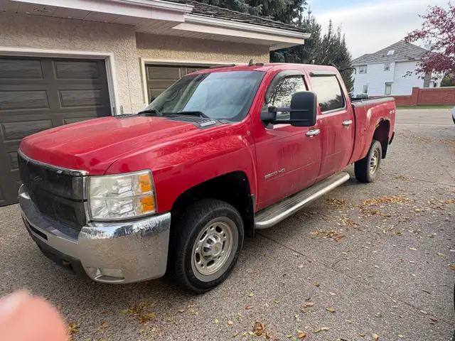 2010 Chevrolet Silverado 2500 diesel Lat