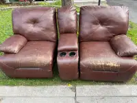 Free loveseat recliner (3 pieces hook together) - **COMFORTABLE*