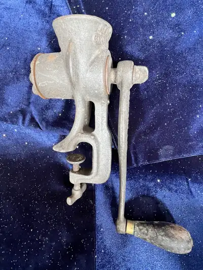 This is a 1906 Sargent and Company of Leonard Street, New York, New York, GEM number 20 table mount...