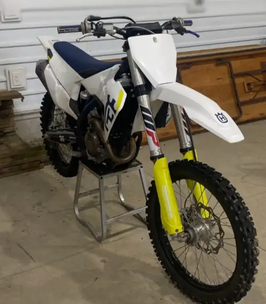 2019 fc250 in Dirt Bikes & Motocross in London - Image 10