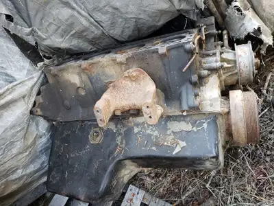 2001 7.3 Powerstroke Engine & parts Partially disassembled Block has minimal cylinder wear, parts ar...