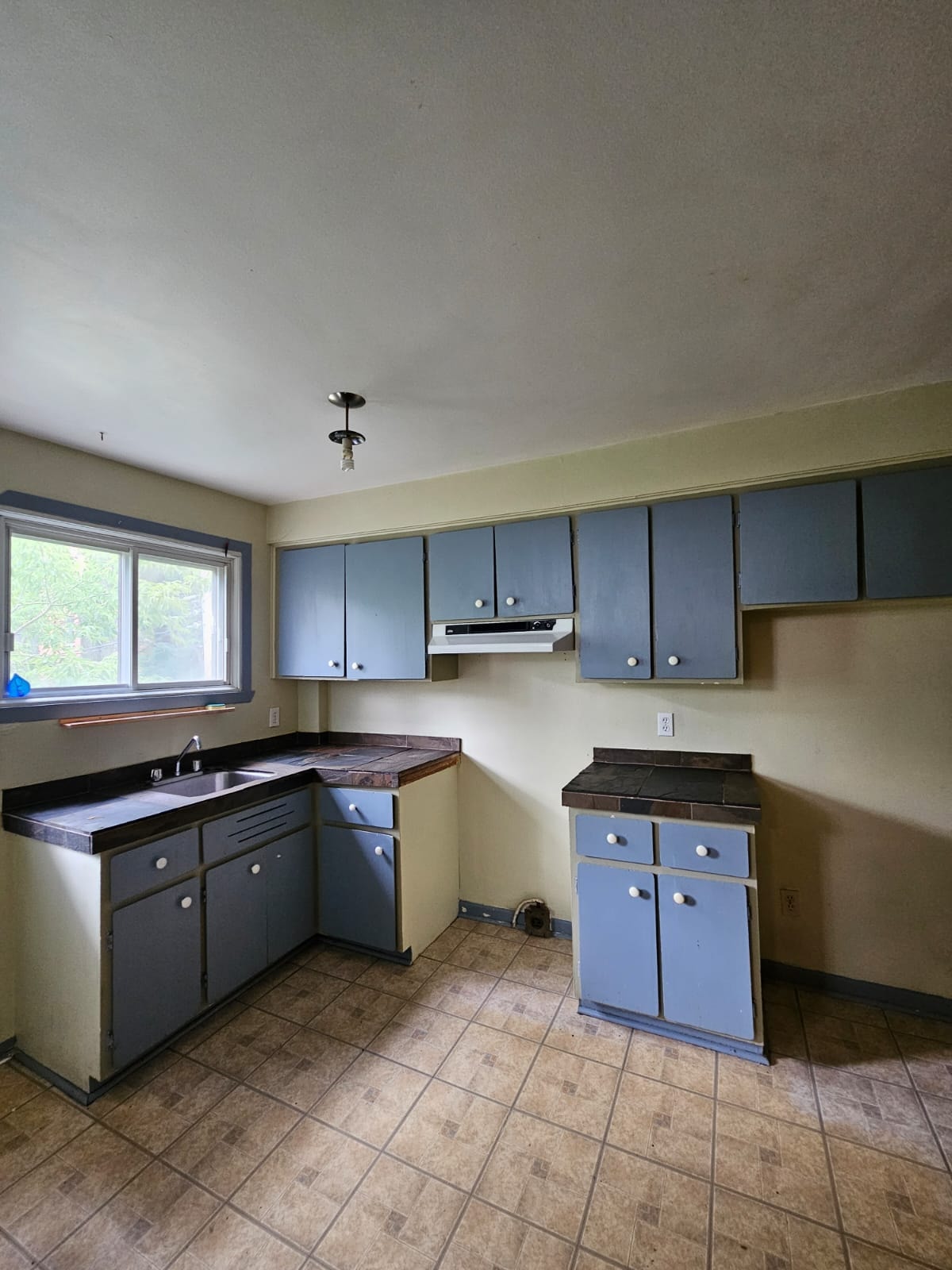 4 1/2 For Rent / Near Joliette Metro station — photo 3