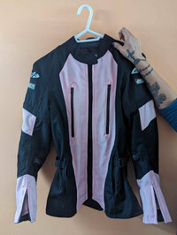 Motorcycle jacket for women