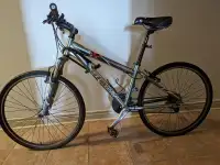 Giant Rincon Mountain Bike (comes with lock, helmet, pump)