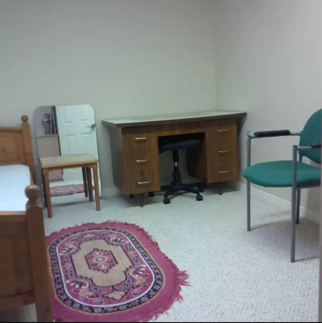 furnished room in Central Park in Room Rentals & Roommates in Ottawa - Image 6