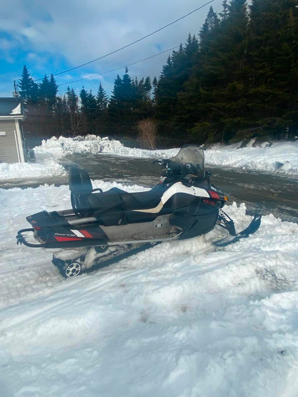 2014 Arctic Cat T570 Long Track in Snowmobiles in St. John's - Image 4