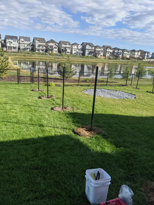 Edmonton Fence in Fence, Deck, Railing & Siding in Edmonton - Image 9