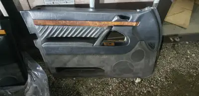 3 door cards left from an interior colour change Black and grey carpet Rear driver and passenger hea...