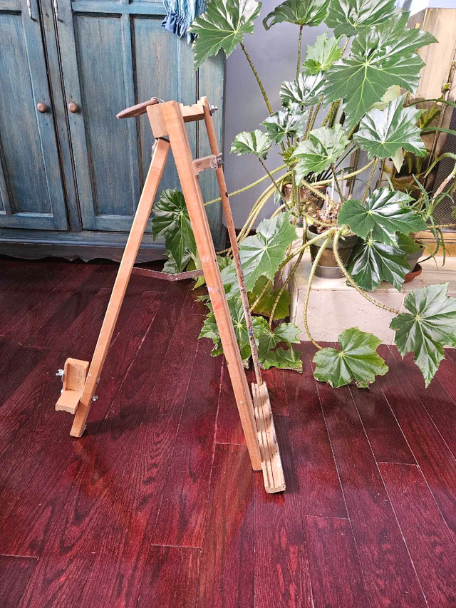Chevalet / Easel in Hobbies & Crafts in Gatineau - Image 2