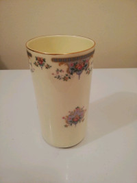 Vintage 1981 Porcelain Vase Royal Doulton Juliet H 5077 