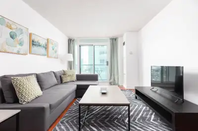 Oversized 1 + Den Maple Leaf Sq | Fully Furnished