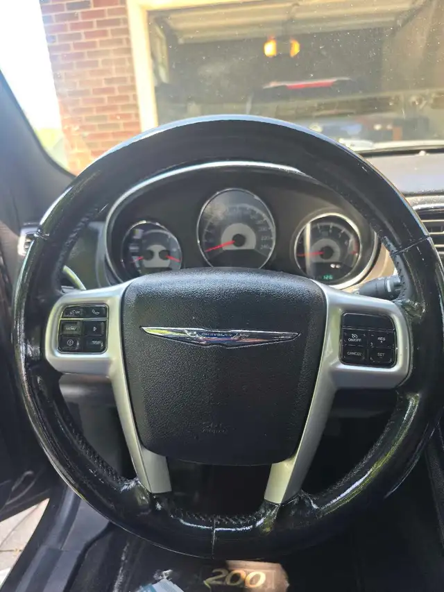 2012 Chrysler 200495867896896563207