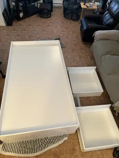 Lit simple blanc faut sa parte (description), View more