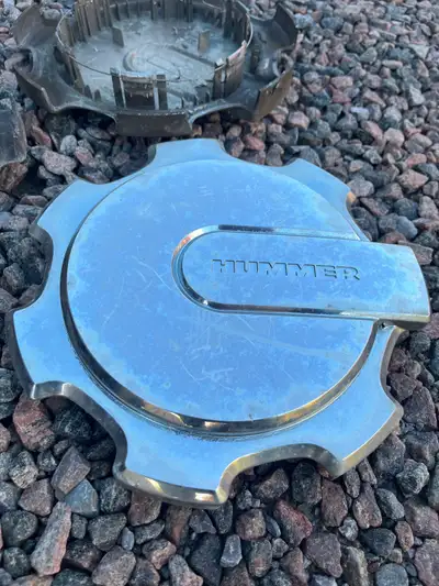 3 hummer h3 hub caps off a 2007 h3 . We have owned since new and just replaced tires as we bought ne...