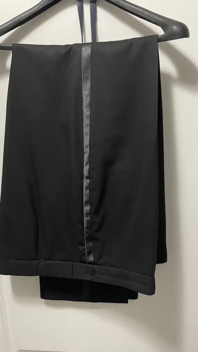 6’4 Men’s Black Classic TUXEDO 38” waist /  with ACCESSORIES in Men's in Calgary - Image 3