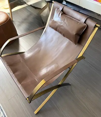 Fauteuil design en cuir, View more