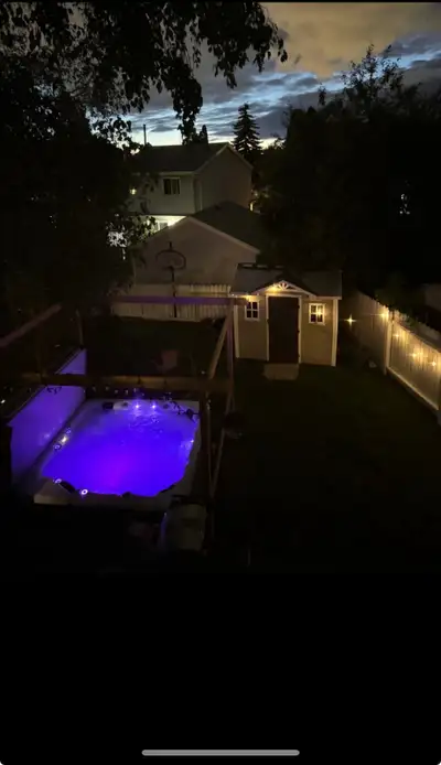3 bedroom full house with hot tub