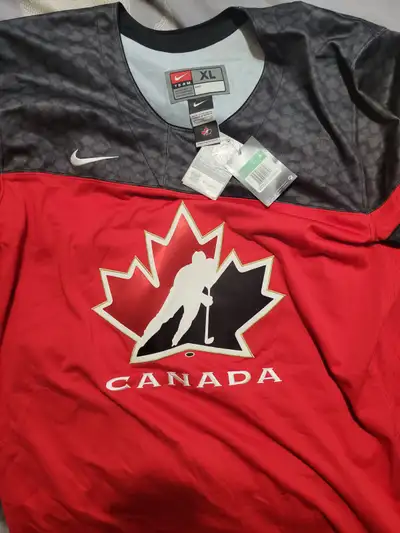 Canada Hockey Jersey XL $50, View more