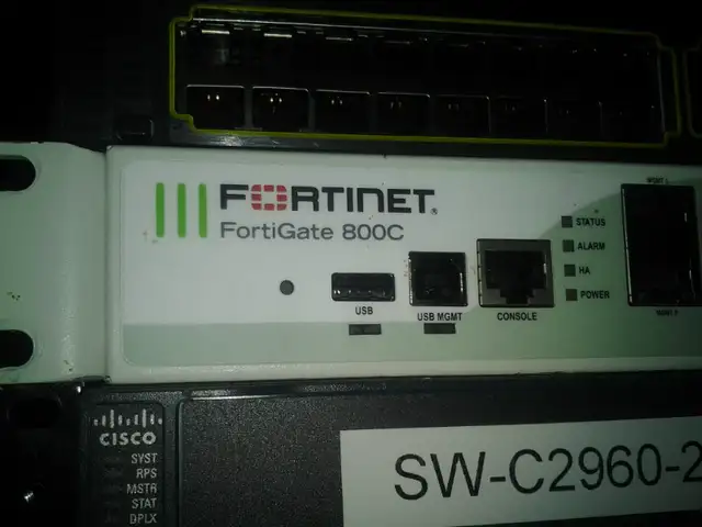 Fortinet FortiGate FG-800C-G Firewall 100+ fortinet 900+pc MAC l in Other in City of Montréal - Image 2