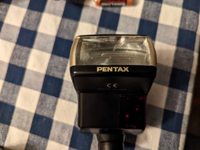 1999 vintage pentax MZ -7 film camera  in Arts & Collectibles in St. Catharines - Image 4